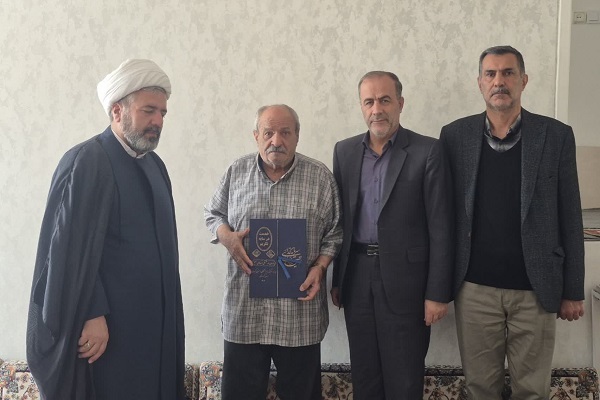 دیدار با 3 پیشکسوت بازنشسته شهرستان سنندج دیدار با 3 پیشکسوت بازنشسته شهرستان سنندج