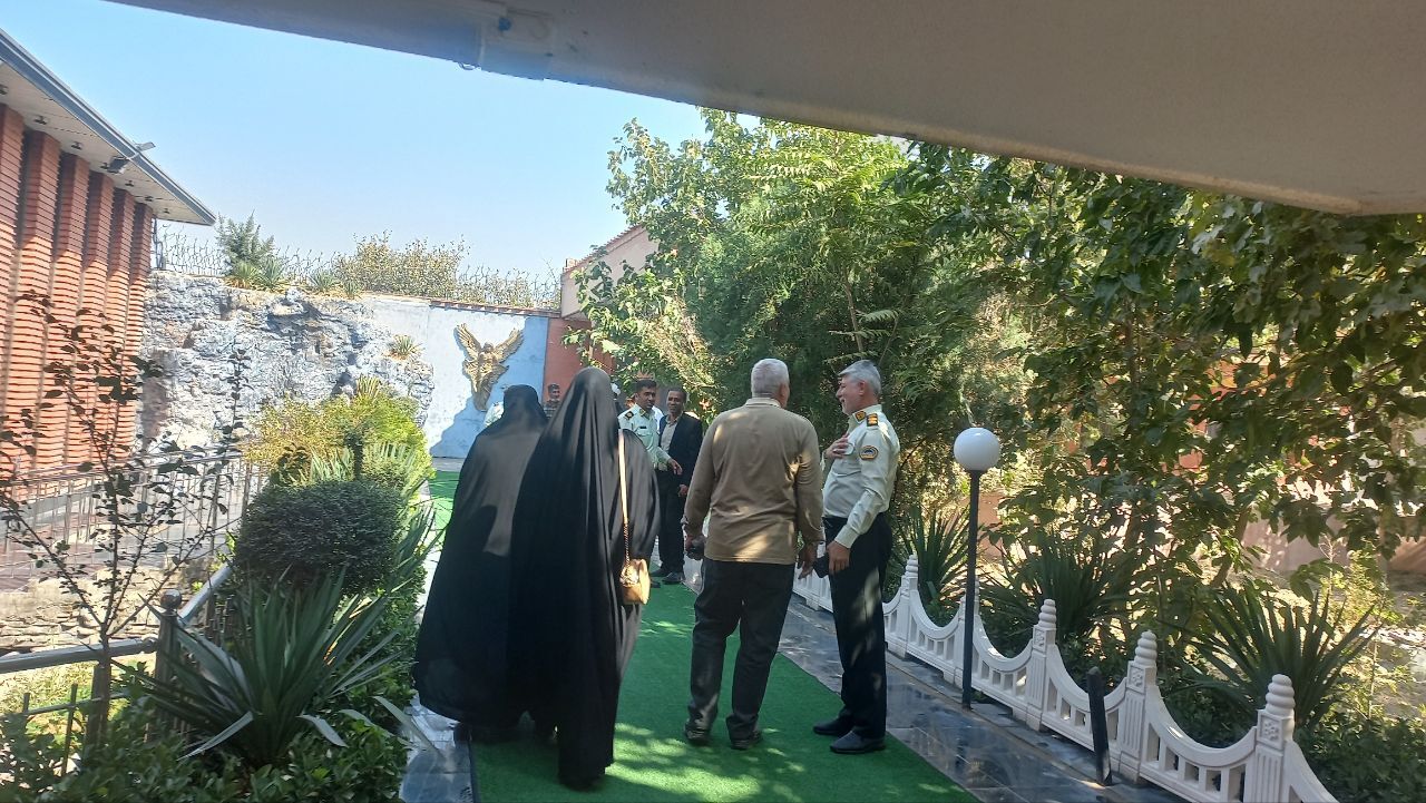 جشن خانوادگی بازنشستگان انتظامی شهرستان فلاورجان به مناسبت هفته ناجا برگزار شد جشن خانوادگی بازنشستگان انتظامی شهرستان فلاورجان به مناسبت هفته ناجا برگزار شد