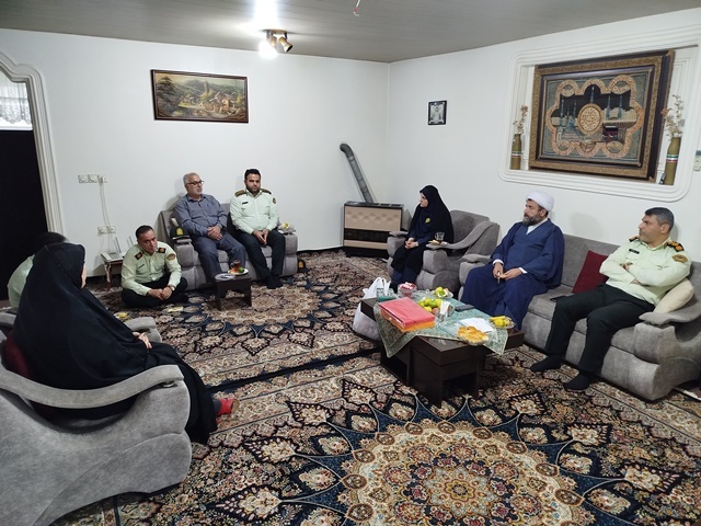 دیدار با بازنشستگان و مستمری بگیران شهرستان بندرانزلی دیدار با بازنشستگان و مستمری بگیران شهرستان بندرانزلی