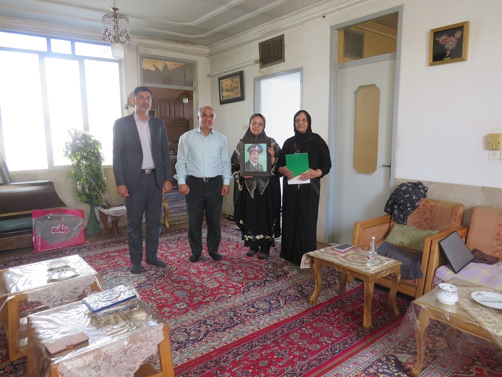 دیدار صمیمی با 6 نفر از بازنشستگان  مستمری بگیران شهرستان یزد