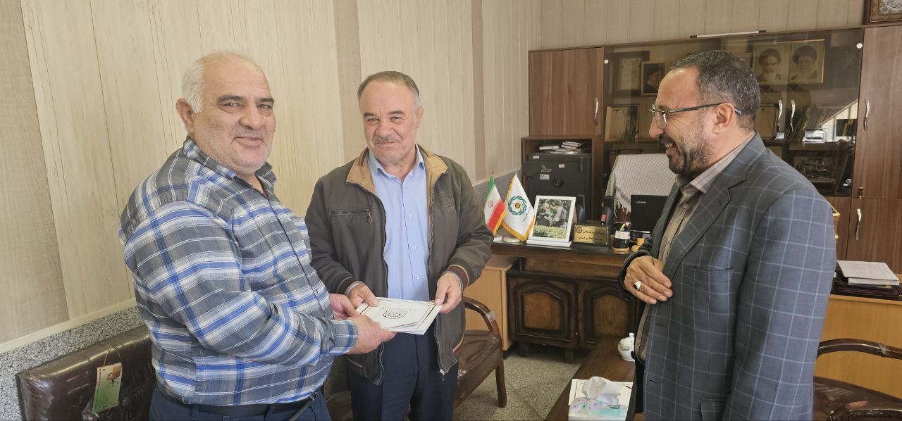 دیدار با ۱۰ نفر از بازنشستگان در تبریز