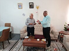 دیداررئیس دفتر نمایندگی کانون بازنشستگان ماکو با ۲ نفر ازپیشکسوتان