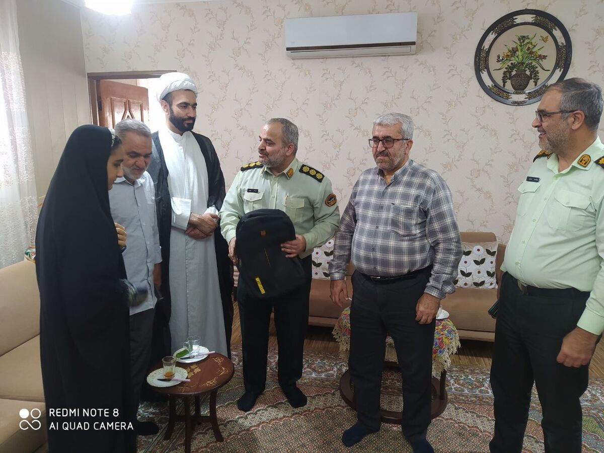 دیدار و تجلیل از ۳ خانواده پیشکسوت مرحوم انتظامی در شهرستان بهشهر