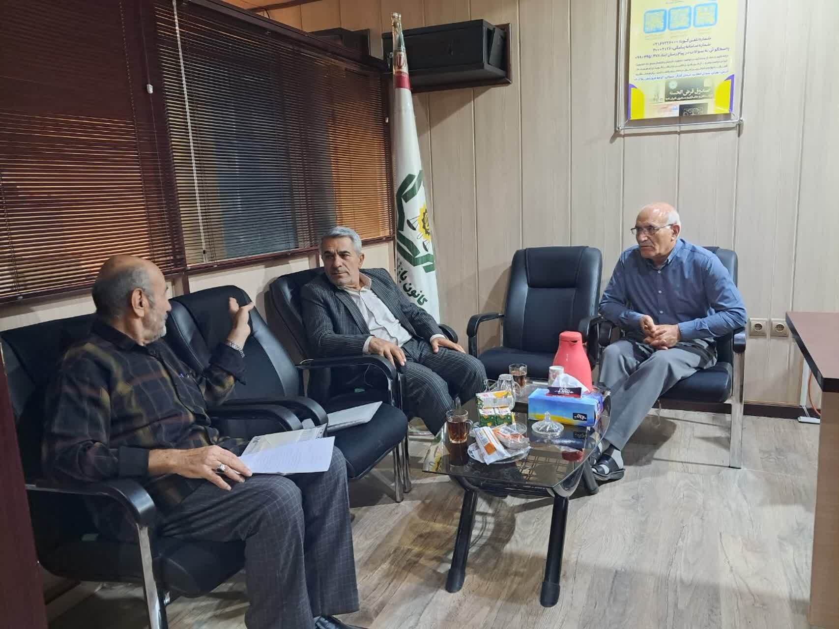 دیدار نماینده بازنشستگان استان با اعضای کانون بازنشستگان انتظامی اصفهان