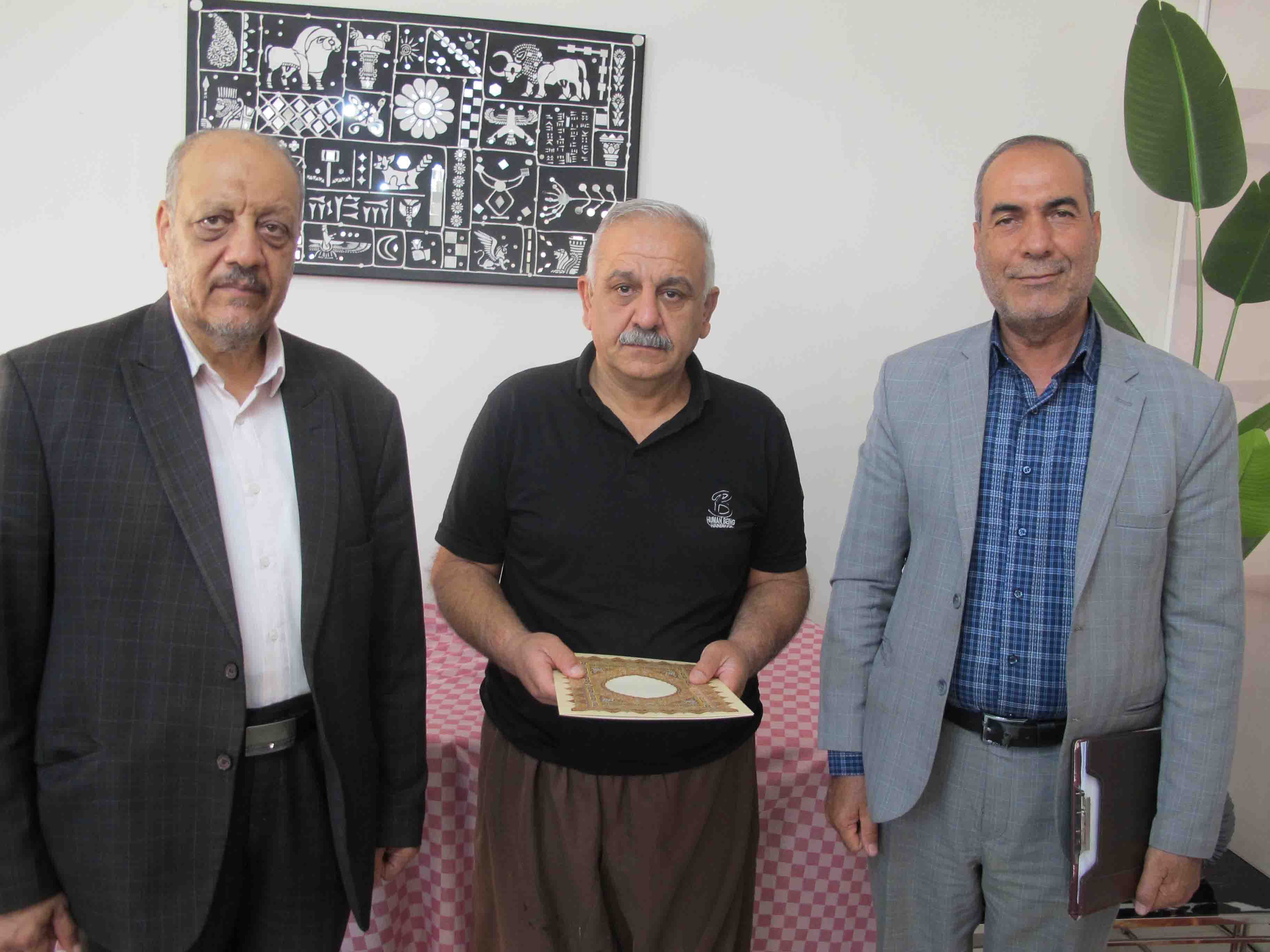دیدار رئیس کانون بازنشستگان استان مرکزی با 4 نفر از پیشکسوتان به مناسبت هفته دفاع مقدس