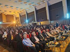 240 نفر از پیشکسوتان دفاع مقدس نیرو‌های مسلح استان به همراه خانواده تجلیل شدند