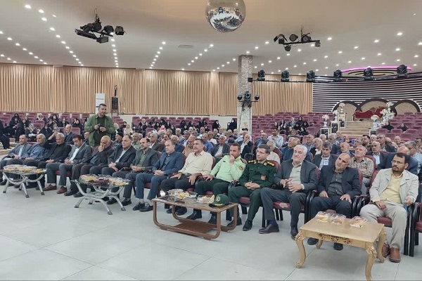 برگزاری ضیافت خانوادگی شهرستان‌ قروه با حضور 20 بازنشسته و خانواده آن‌ها