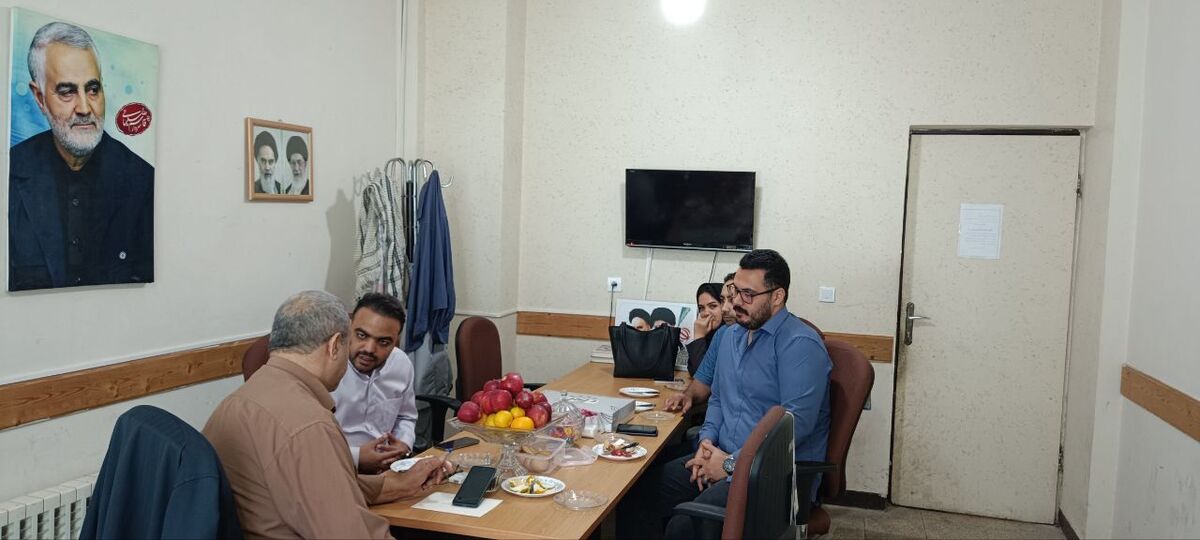 برگزاری جلسه با مدیر عامل و اعضای هیأت مدیره فروشگاه لوازم خانگی زارعین در ساری