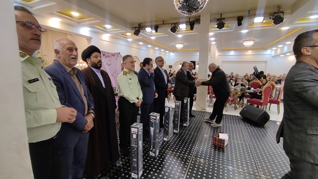 تجلیل از پیشکسوتان انتظامی شهرستان تالش تجلیل از پیشکسوتان انتظامی شهرستان تالش