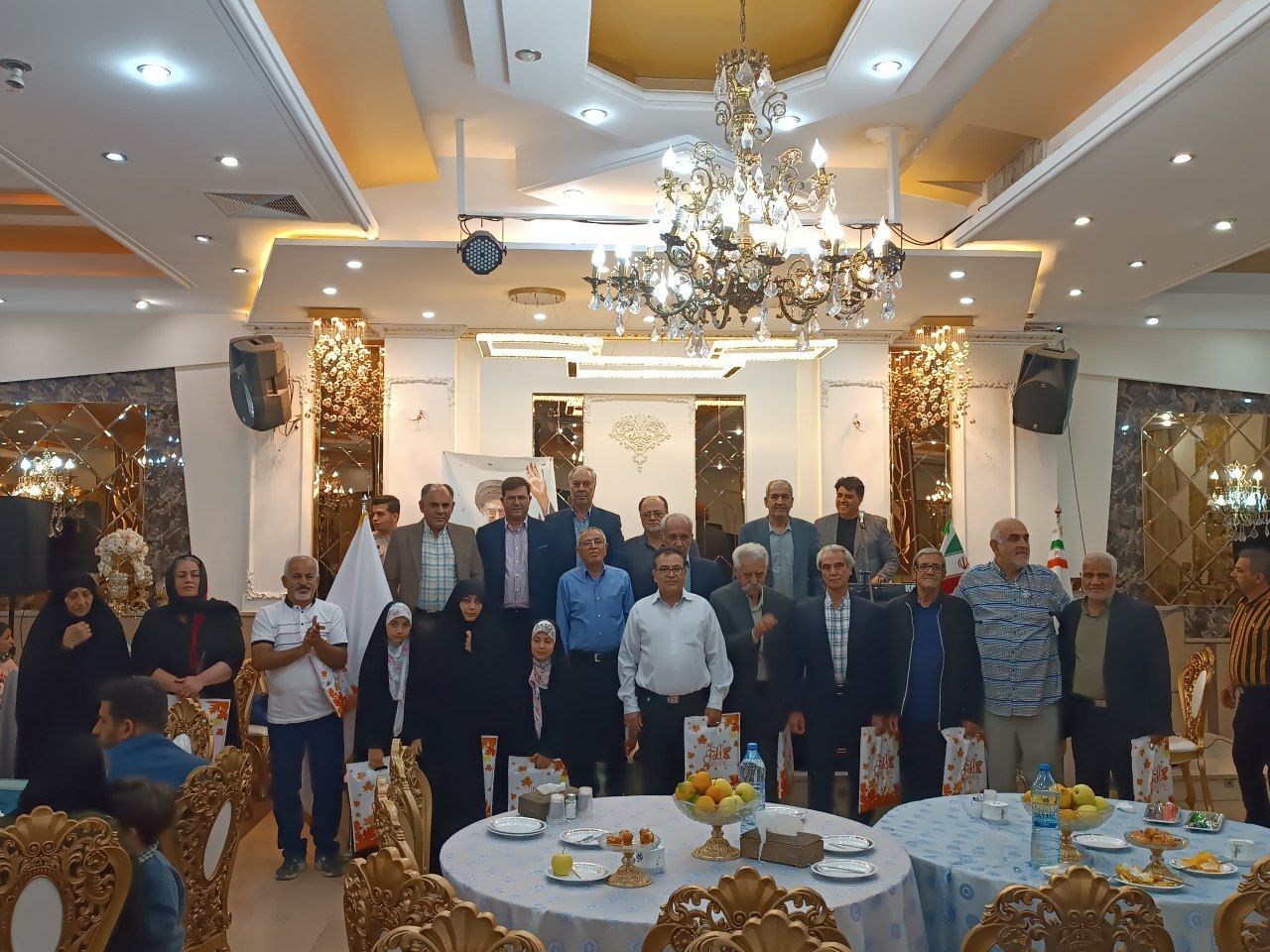 برگزاری ضیافت خانوادگی با حضور ۸۱ خانواده بازنشسته و مستمری بگیر انتظامی در استان البرز