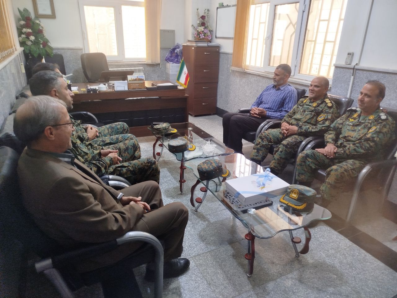 برگزاری جلسه تعاملی با فرمانده یگان ویژه انتظامی استان کرمانشاه