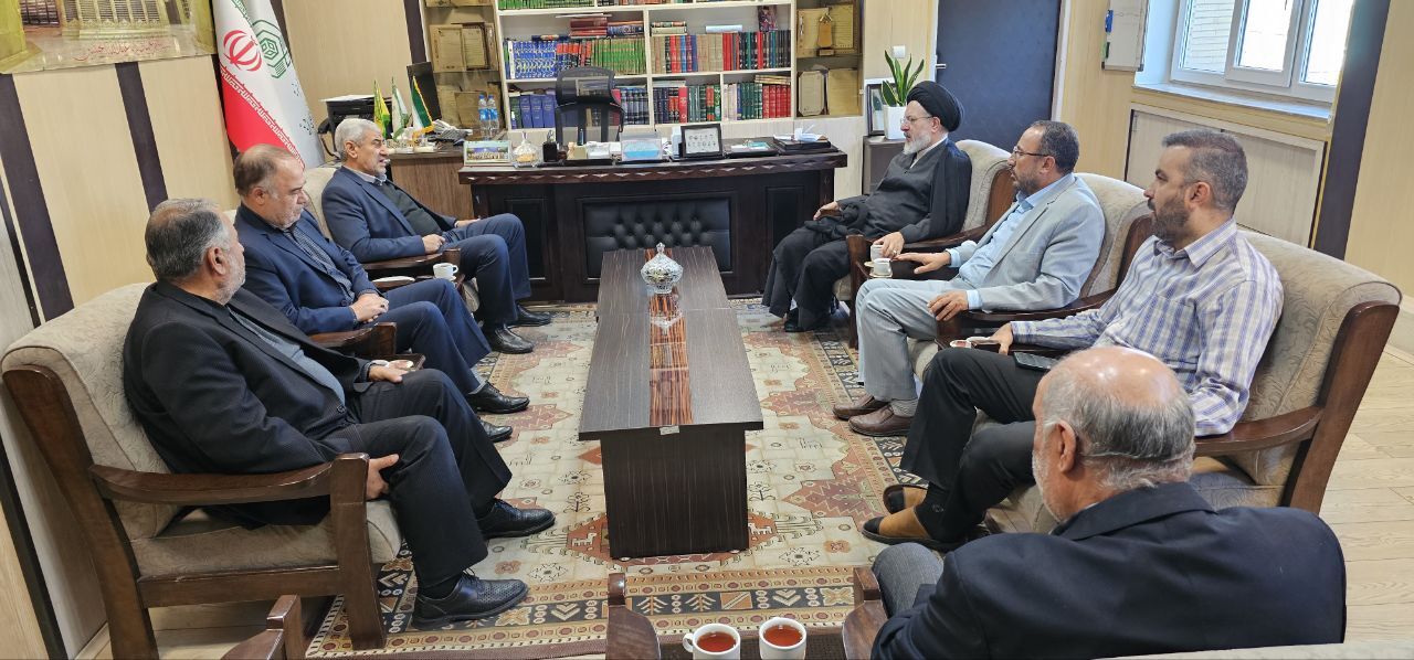 دیدار رئیس کانون بازنشستگان انتظامی استان آذربایجان شرقی با مدیرکل اوقاف و امور خیریه استان