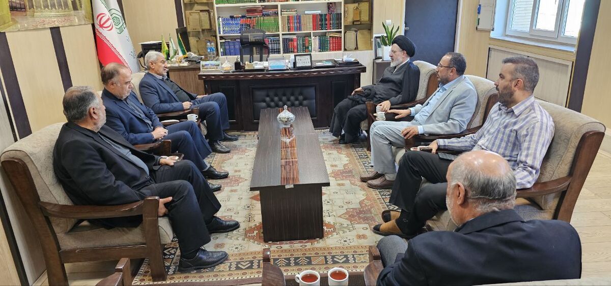 دیدار رئیس کانون بازنشستگان انتظامی استان آذربایجان شرقی با مدیرکل اوقاف و امور خیریه استان