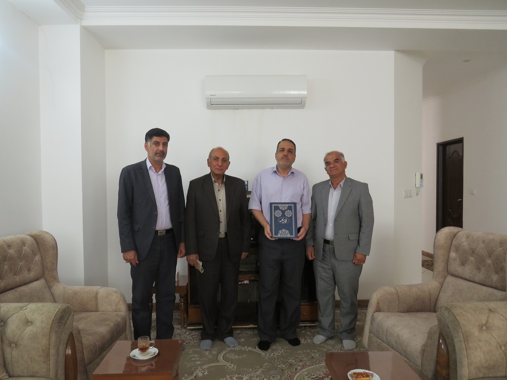 دیدار صمیمی با ۷ نفر از بازنشستگان و مستمری بگیران شهرستان یزد