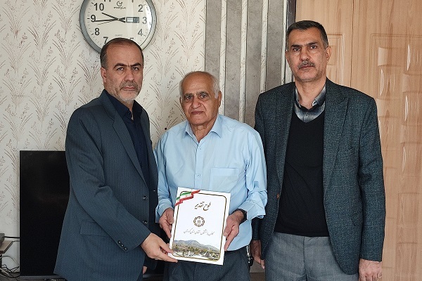 دیدار با 4 پیشکسوت بازنشسته شهرستان سنندج دیدار با 4 پیشکسوت بازنشسته شهرستان سنندج