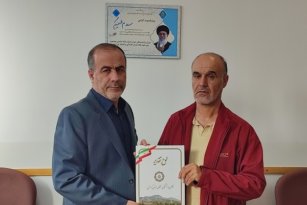 دیدار با 4 پیشکسوت بازنشسته شهرستان سنندج دیدار با 4 پیشکسوت بازنشسته شهرستان سنندج