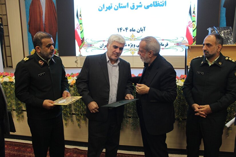 مراسم تکریم و معارفه رییس قدیم و جدید کانون شرق استان تهران برگزار شد