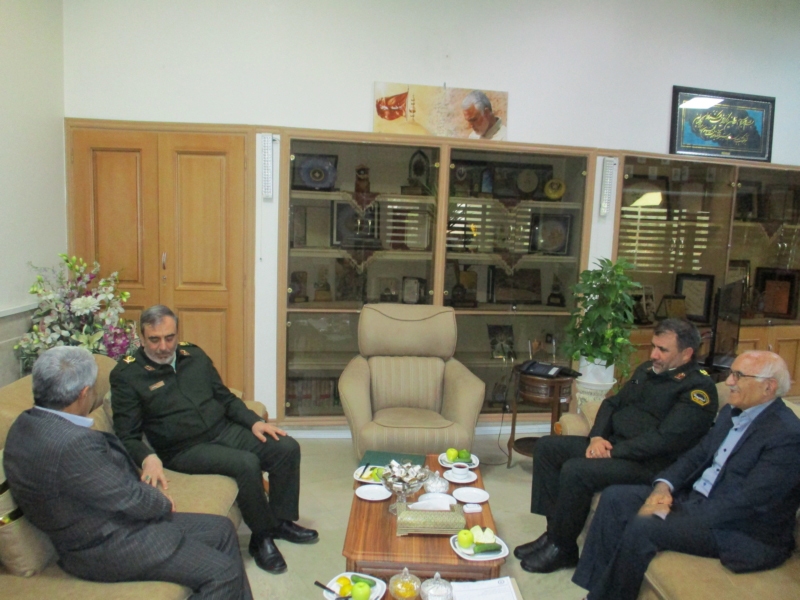 برگزاری جلسه هماندیشی با فرمانده انتظامی استان اصفهان در راستای ارتقاء خدمات به بازنشستگان برگزاری جلسه هماندیشی با فرمانده انتظامی استان اصفهان در راستای ارتقاء خدمات به بازنشستگان