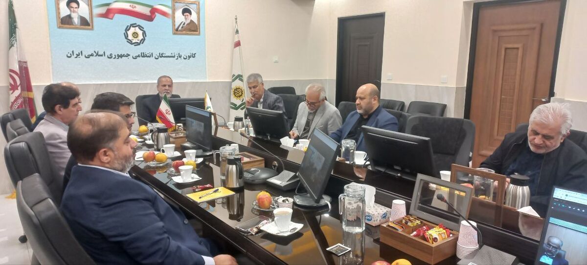 وبینار کانون بازنشستگان انتظامی با محور افزایش حقوق و یارانه «حکمت» برگزار شد