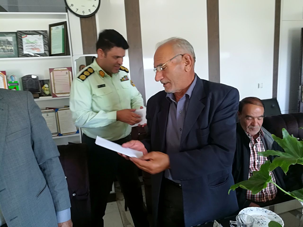 دیدار با بازنشستگان در شهرستان سراب دیدار با بازنشستگان در شهرستان سراب