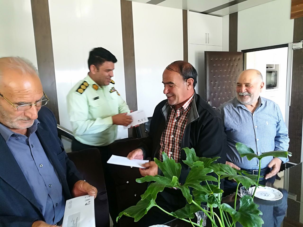 دیدار با بازنشستگان در شهرستان سراب دیدار با بازنشستگان در شهرستان سراب