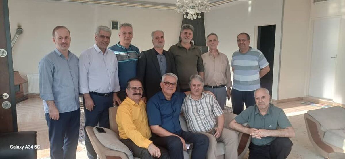 دورهمی تعدادی از پیشکسوتان انتظامی در استان البرز