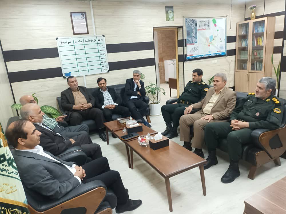 نشست رئیس کانون بازنشستگان و نماینده مجمع با فرمانده انتظامی شهرستان ماهشهر