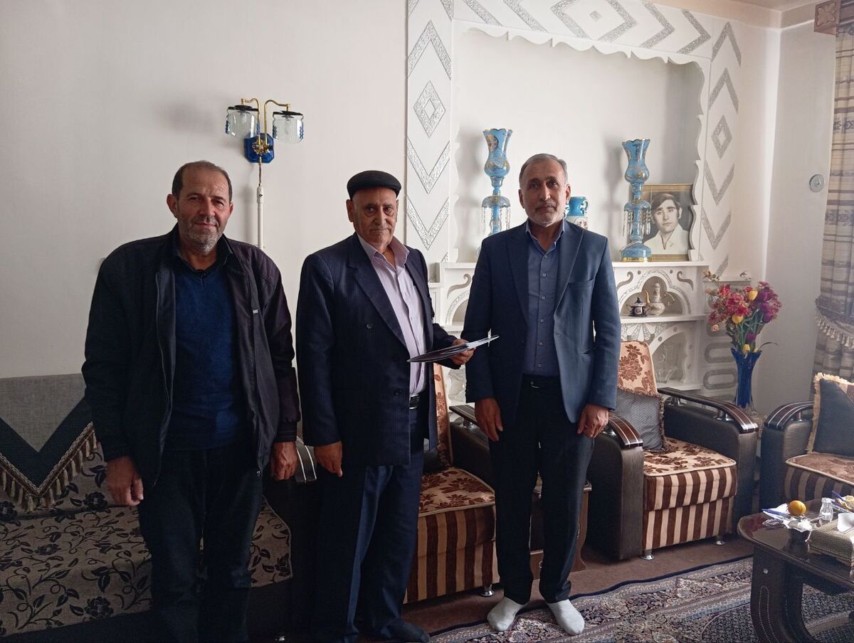 دیداررئیس کانون بازنشستگان شهرستان خوی با ۳ پیشکسوت بازنشسته