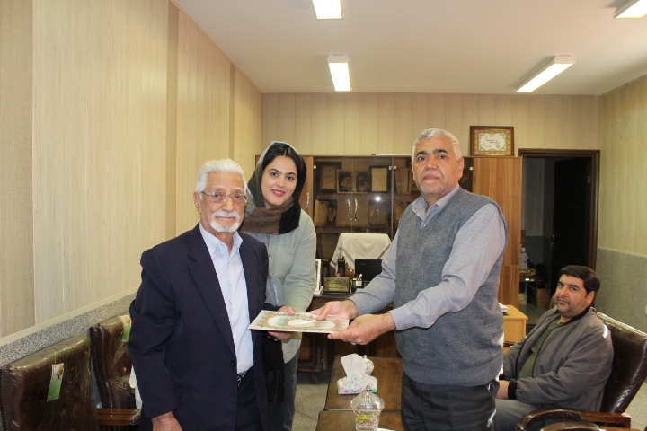 دیدار با ۱۲ نفر از بازنشستگان شهرستان تبریز دیدار با ۱۲ نفر از بازنشستگان شهرستان تبریز