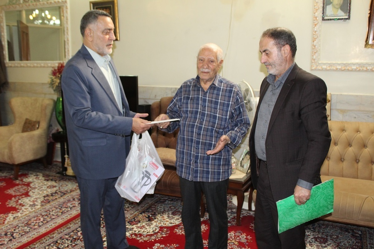 دیدار با ۲ بازنشسته در شهرستان ورامین