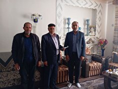 دیداررئیس کانون بازنشستگان شهرستان خوی با ۳ پیشکسوت بازنشسته