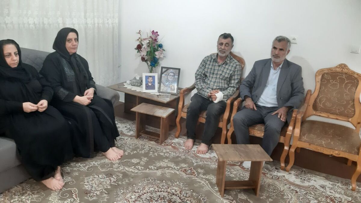 تکریم و دلجویی از پیشکسوت انتظامی عقیل رمضانی درشهرستان ساری