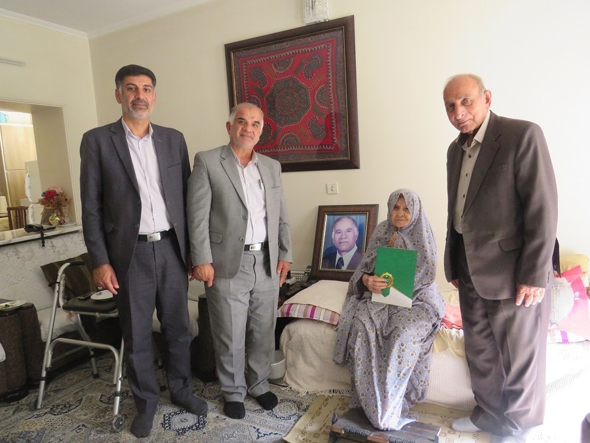 دیدار با مستمری بگیر سرکار خانم فخرالسادات موسوی نسب