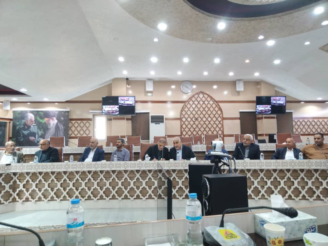 برگزاری نشست صمیمی فرمانده انتظامی استان خوزستان با فرماندهان و معاونین و مدیران سابق پیشکسوتان بازنشسته برگزاری نشست صمیمی فرمانده انتظامی استان خوزستان با فرماندهان و معاونین و مدیران سابق پیشکسوتان بازنشسته