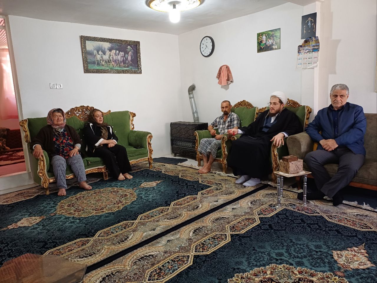 دیدار با مستمری بگیر شهرستان رودبار دیدار با مستمری بگیر شهرستان رودبار