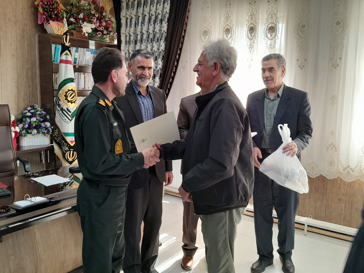 دیدار با ۱۰پیشکسوت بازنشسته ومستمری بگیر شهرستان سنقر دیدار با ۱۰پیشکسوت بازنشسته ومستمری بگیر شهرستان سنقر