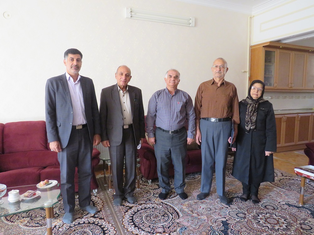 دیدار صمیمی با ۶ نفر از بازنشستگان و مستمری بگیران شهرستان یزد