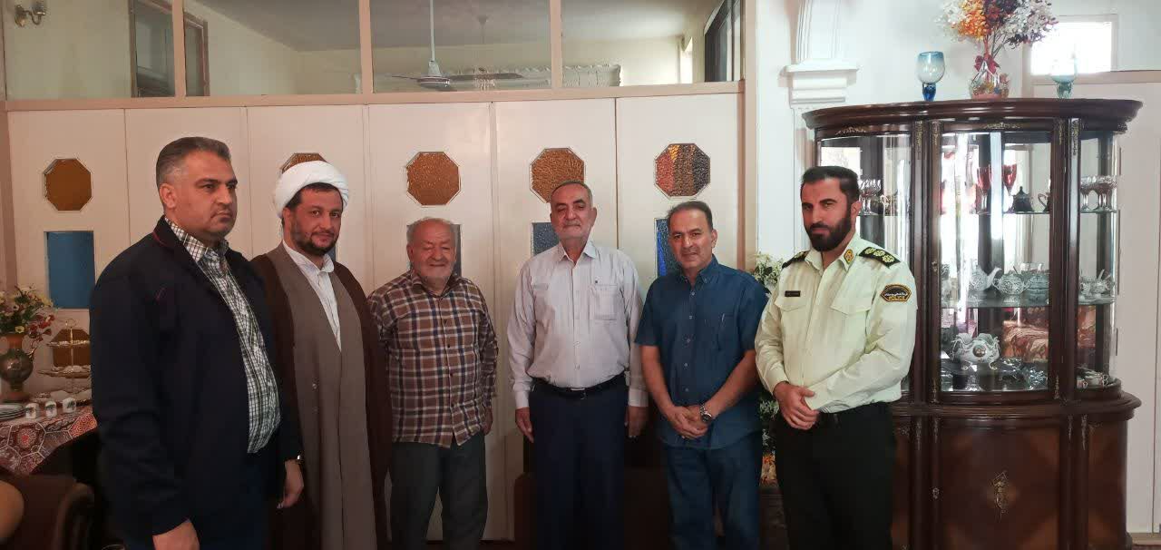 دیدار با پیشکسوت فراجا در شهرستان دامغان دیدار با پیشکسوت فراجا در شهرستان دامغان