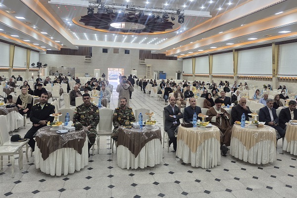 برگزاری ضیافت خانوادگی شهرستان‌ سقز با حضور 31 بازنشسته و خانواده آن‌ها