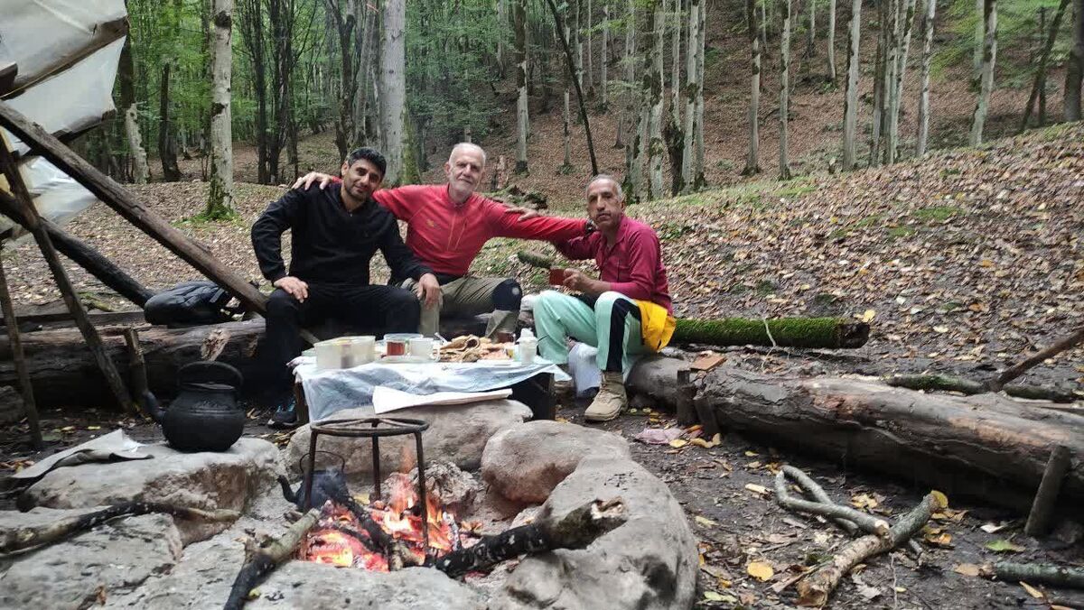 انجام کوهنوردی توسط پیشکسوتان انتظامی شهرستان چالوس