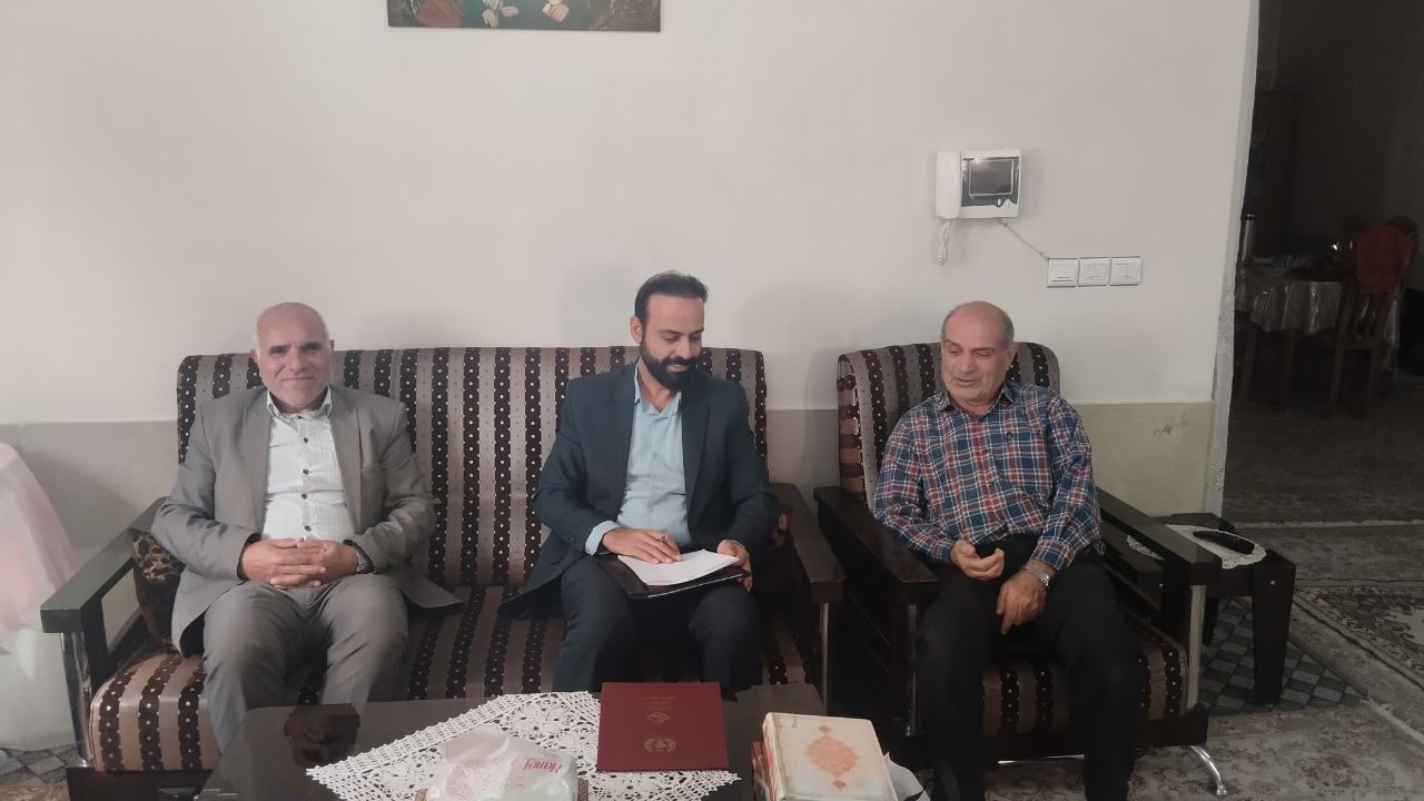 دیدار با دو پیشکسوت انتظامی در شهرستان شیروان دیدار با دو پیشکسوت انتظامی در شهرستان شیروان