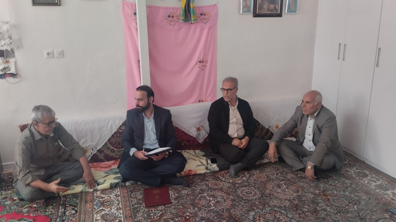 دیدار با دو پیشکسوت انتظامی در شهرستان شیروان دیدار با دو پیشکسوت انتظامی در شهرستان شیروان