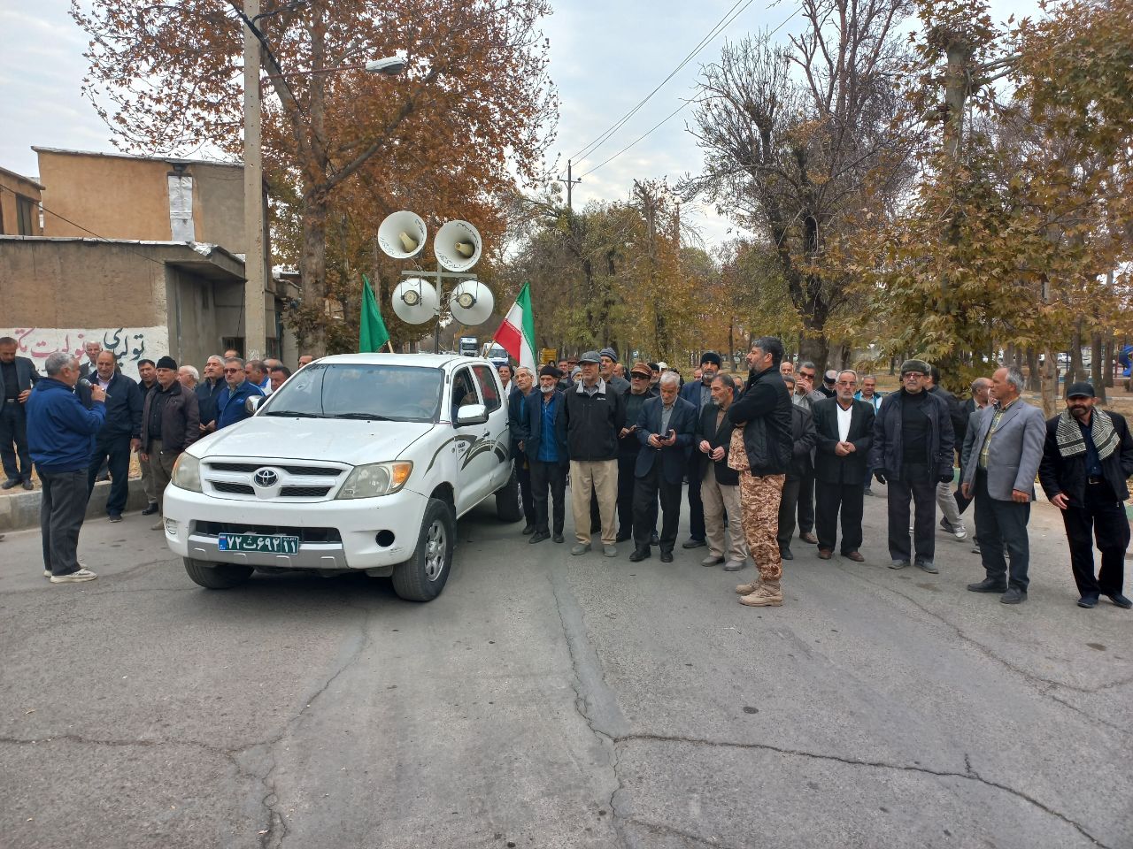 همایش پیاده روي خانوادگی نیروهای مسلح شهرستان کنگاور استان کرمانشاه .