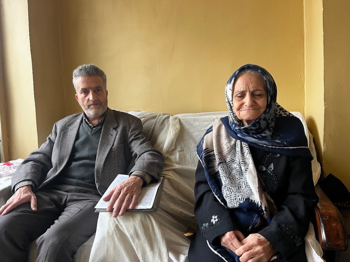 دیدار با مستمری بگیر شرق تهران بزرگ اکرم امیری