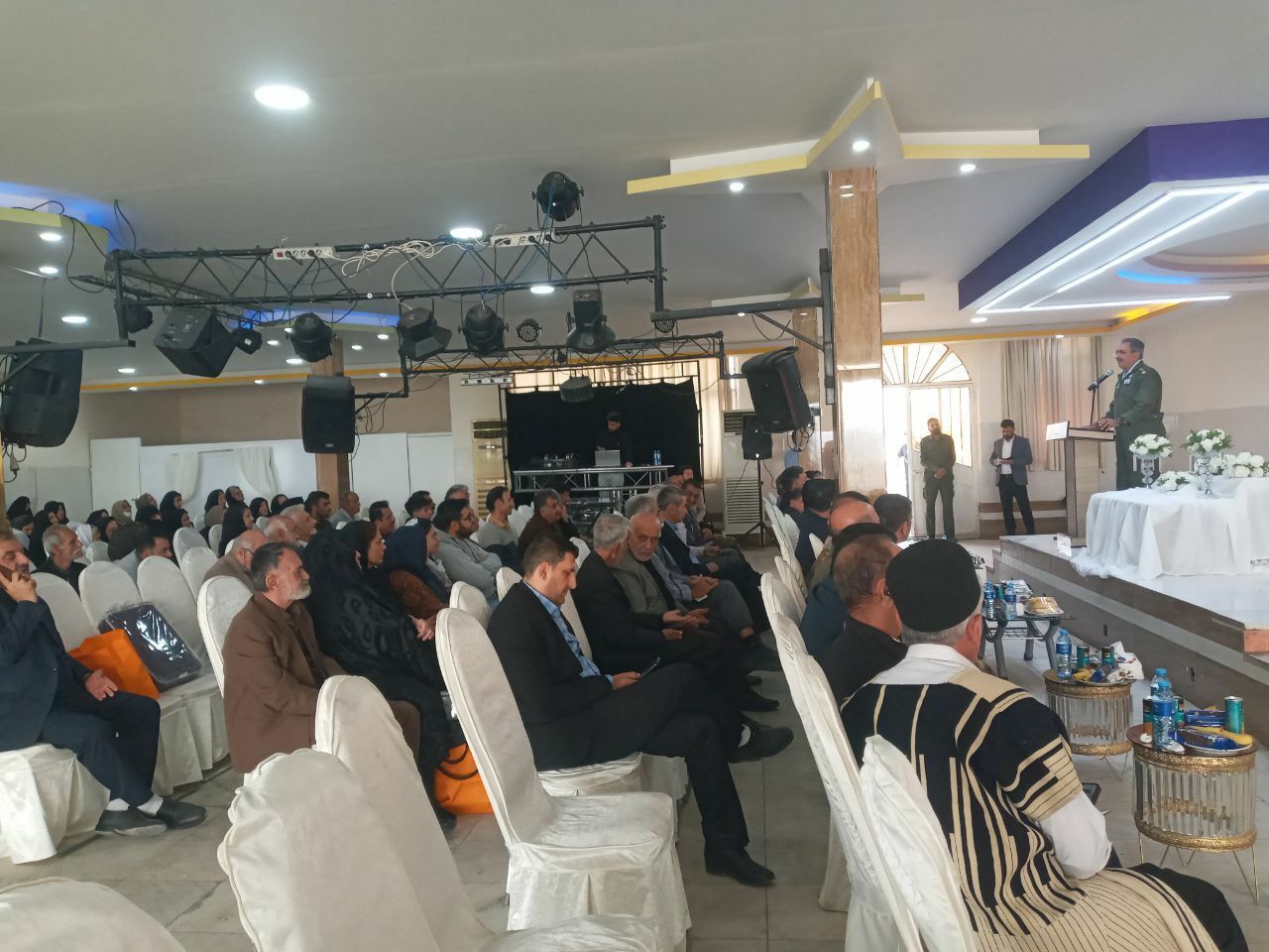 ضیافت خانوادگی مشترک نیروهای مسلح در شهرستان مسجدسلیمان ضیافت خانوادگی مشترک نیروهای مسلح در شهرستان مسجدسلیمان