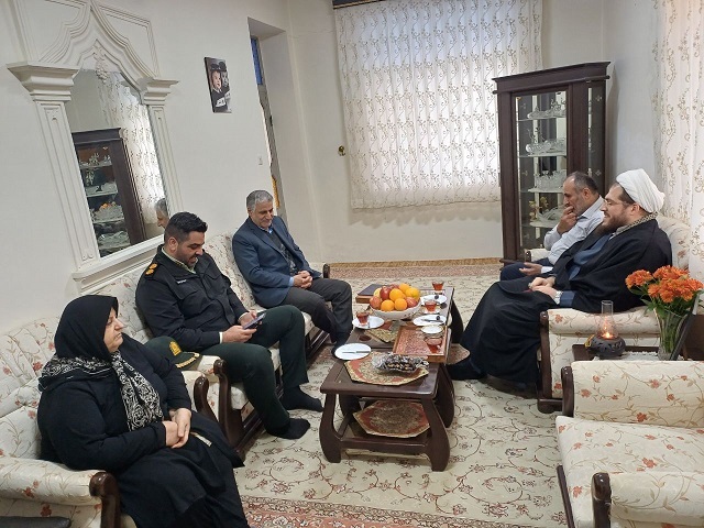 دیدار فرمانده انتظامی شهرستان رودبار با پیشکسوتان و مستمری بگیران دیدار فرمانده انتظامی شهرستان رودبار با پیشکسوتان و مستمری بگیران