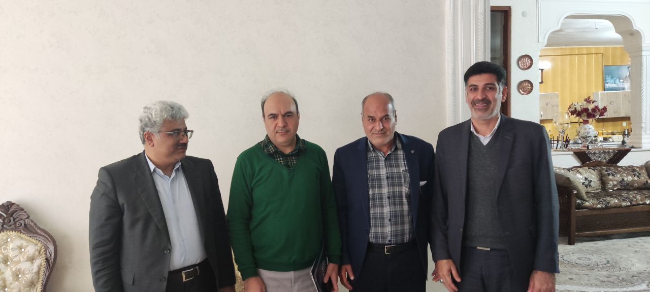 دیدار صمیمی با جمعی از بازنشستگان شهرستان ابرکوه دیدار صمیمی با جمعی از بازنشستگان شهرستان ابرکوه