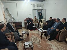 دیدار فرمانده انتظامی شهرستان خمام از خانواده شهید محمد ستوده و شهید جواد خوبازکرد