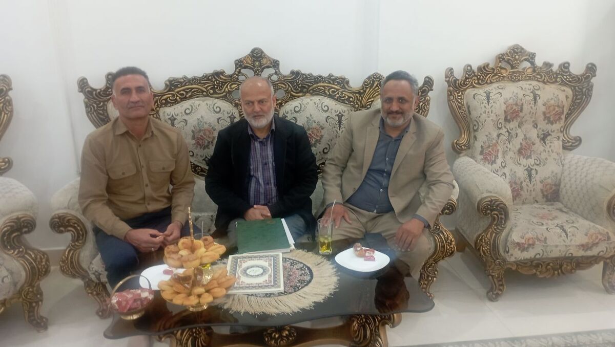 دیدار با ۳ نفر از بازنشستگان و مستمری بگیران شهرستان آبادان