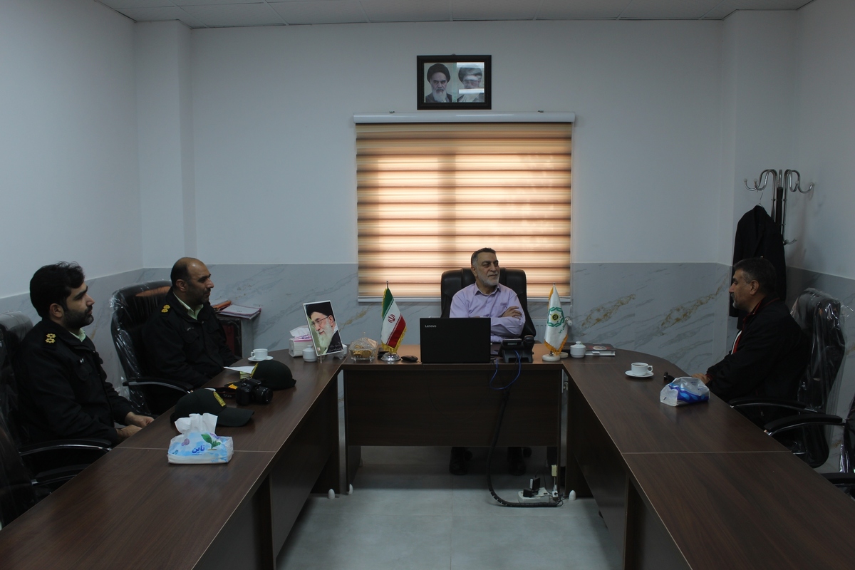 جلسه تعامل با عقیدتی سیاسی فرماندهی ویژه شرق استان تهران